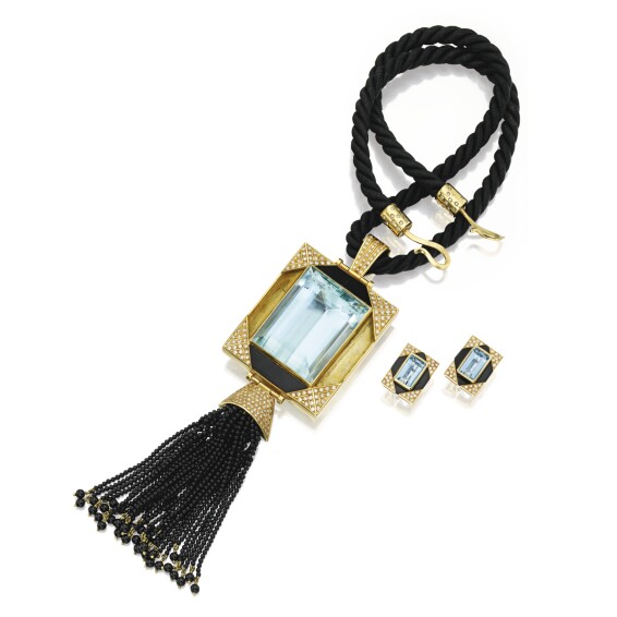 363 18 Karat Gold Aquamarine Diamond And Onyx Pendant Necklace And 363-18-karat-gold-aquamarine-diamond-and-onyx-pendant-necklace-and