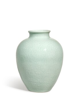View 1 of Lot 1086: A fine and rare celadon-glazed 'lotus' vase, Seal mark and period of Qianlong  | 清乾隆  粉青釉纏枝蓮紋蘿蔔瓶  《大清乾隆年製》款