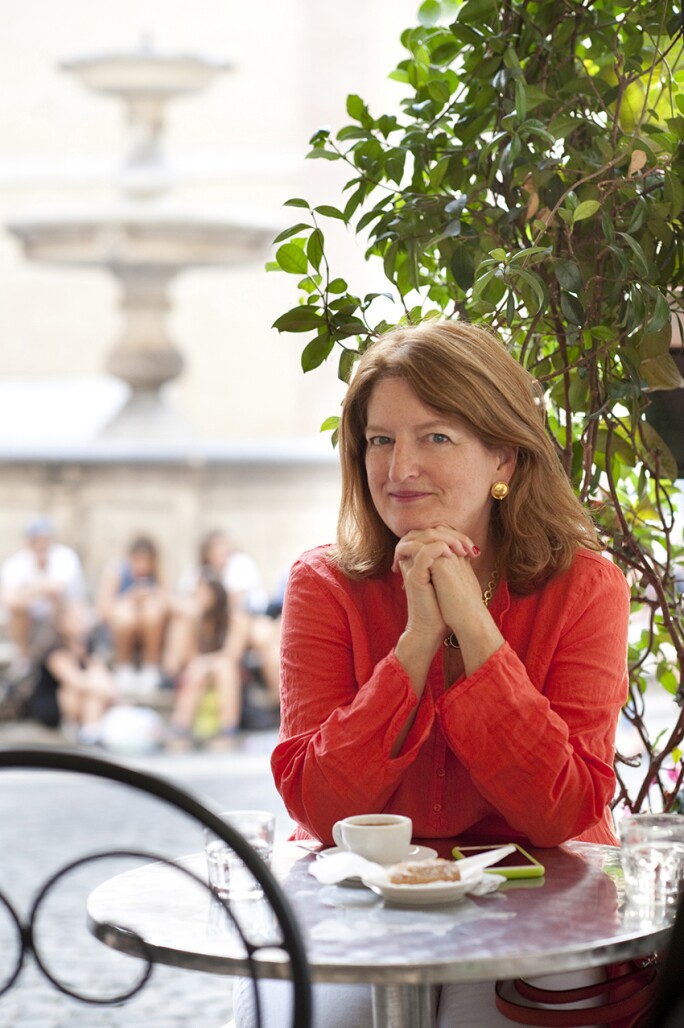 elizabeth-minchilli-1.jpg