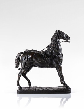 View 1 of Lot 108: Cheval d'attelage