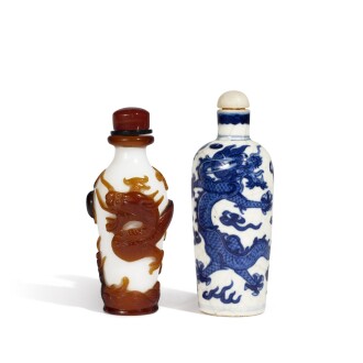 View 1 of Lot 600: Two 'dragon' snuff bottles, Qing dynasty  |  清 龍紋鼻煙壺一組兩件