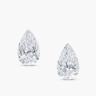 View 1 of Lot 1803: Pair of Unmounted Diamonds |  5.48 及 5.29 克拉 梨形 D色 完美無瑕 Type IIa 鑽石 一對