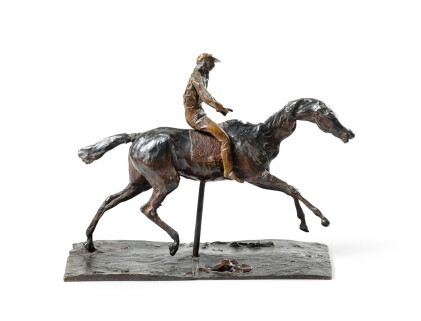 Catalog image of Cheval au galop sur le pied droit, le pied gauche arrière seul touchant terre ;…