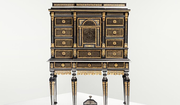 View 2 of Auction: Treasures | Paris