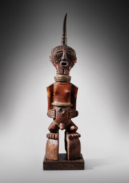 View 1 of Lot 175: Statue, Songye, République Démocratique du Congo | Songye power figure, Democratic Republic of the Congo