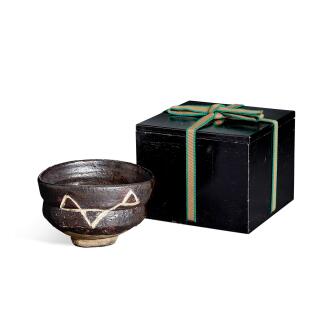 View 1 of Lot 5509: A black oribe tea bowl, Japan, Edo period | 日本 江戶時期 黑織部燒茶盌