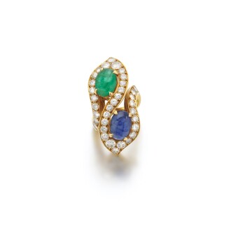 View 1 of Lot 163:  Sapphire, emerald and diamond ring, Bulgari (Anello con zaffiro, smeraldo e diamanti, Bulgari)