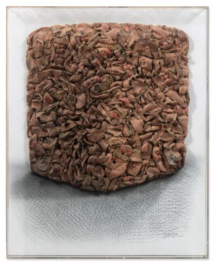 View 1 of Lot 105: Accumulation de têtes