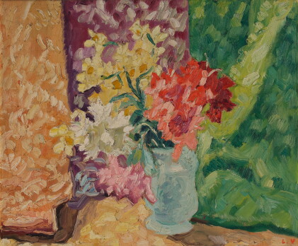 Catalog image of Vase bleu, fleurs roses et jaunes, draperie