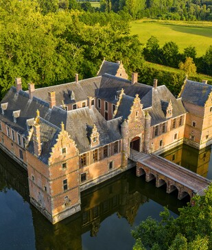 View 2 of Auction: The Magnificent Cellars of Willy Michiels | A Passion for Collecting | Part III | Day 1