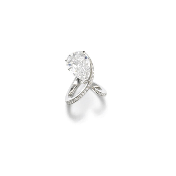 Diamond ring, Scavia