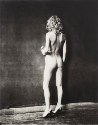 Catalog image of Eva, Studio rue des Martyrs, Paris, 2002