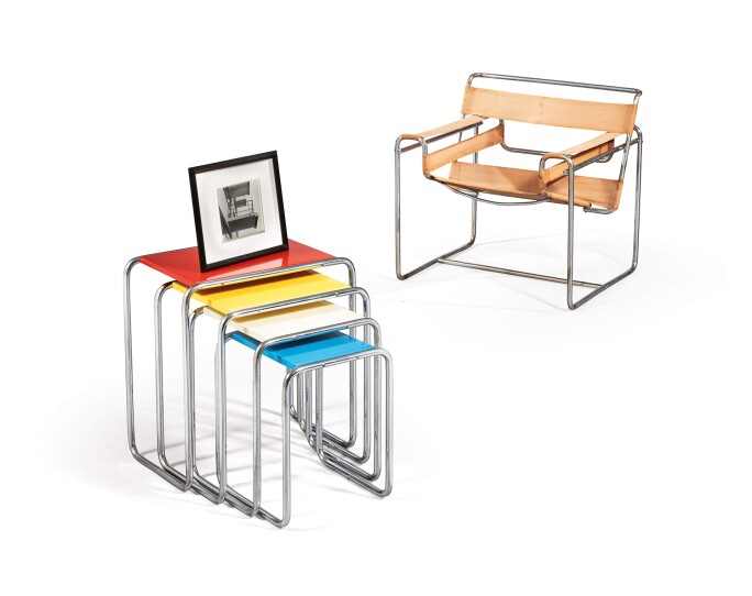 Marcel Breuer Tables gigognes, modèle B9-9c, 1926-1932 Schätzpreis: € 2,000-3,000
Marcel Breuer Fauteuil club, modele B3, c. 1925-1932 Schätzpreis: € 8,000-12,000