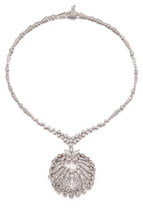 Catalog image of graff | 'butterfly' diamond pendent necklace | 格拉夫 | 'butterfly' 鑽石項鏈
