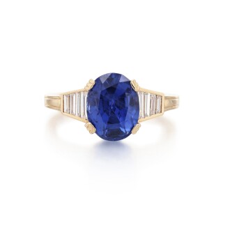 View 1 of Lot 224: Bague saphir et diamants