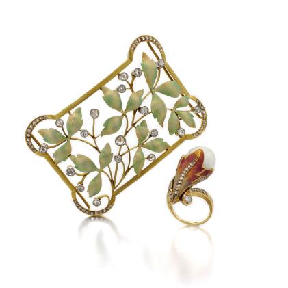 View 1 of Lot 32: Enamel and diamond buckle and an enamel, pearl and diamond ring (Fibbia in smalto e diamanti e anello in smalto, perla e diamanti)