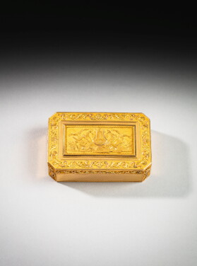 View 1 of Lot 643: Tabatière à trois ors, Genève, vers 1815