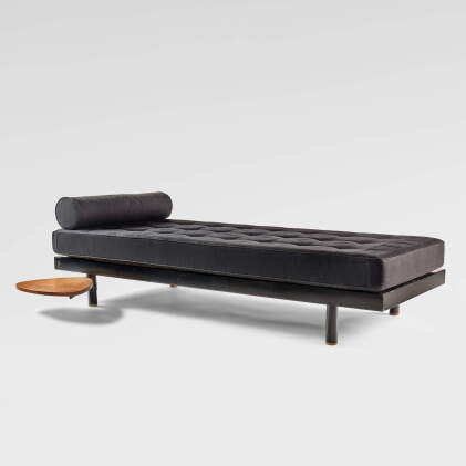Catalog image of "Antony" Daybed
