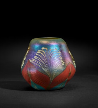 View 1 of Lot 304: Decorated Vase