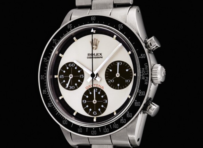 Rolex submariner watch in an auction selling watches