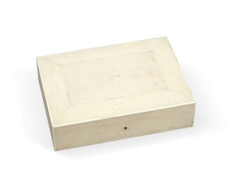 View 1 of Lot 1048: A stingray monogrammed box KL | Coffret en galuchat monogrammé KL