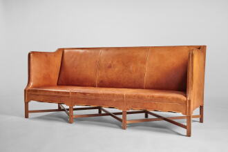 View 1 of Lot 156: Settee