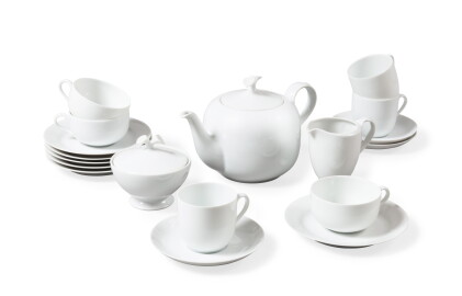 Catalog image of Hutschenreuther after the Chloée perfume by Karl Lagerfeld A coffee and tea por…
