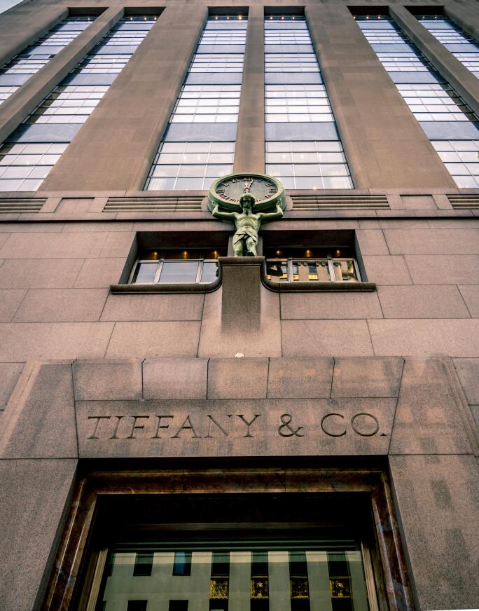 Tiffany & Co. Unveils 1st Street-front Facing Duplex store in