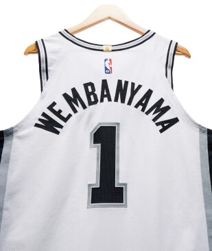 View 2 of Auction: NBA Auction: Game Legends