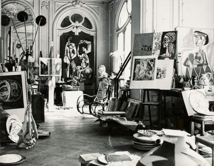 Catalog image of andré villers | l'atelier de picasso à la villa californie, cannes, 1957