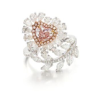 View 1 of Lot 305: Very Light Pink Diamond and Diamond Ring | 1.03克拉 輕淡粉紅色鑽石 配 鑽石 戒指