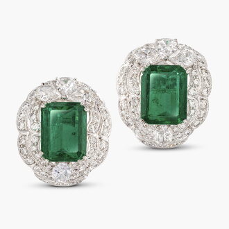 View 1 of Lot 1785: Pair of Emerald and Diamond Earrings | 5.19 及 4.91克拉 「哥倫比亞」祖母綠 配 鑽石 耳環一對