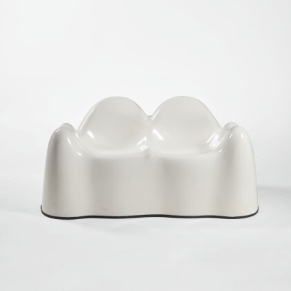 Catalog image of "Molar" Settee