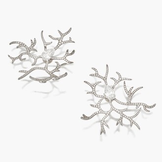 View 1 of Lot 52: Pair of Diamond Earclips 鑽石 耳夾一對