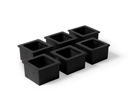 Catalog image of Set of six ashtrays | Suite de six cendriers