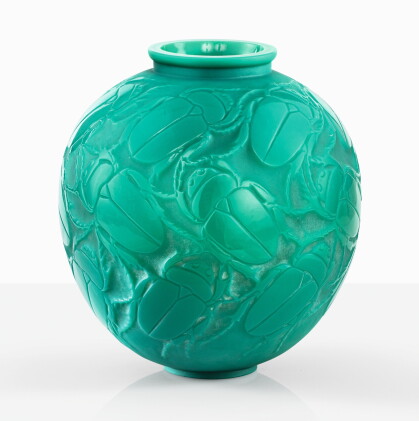 Catalog image of rené lalique | gros scarabées vase [vase gros scarabées]