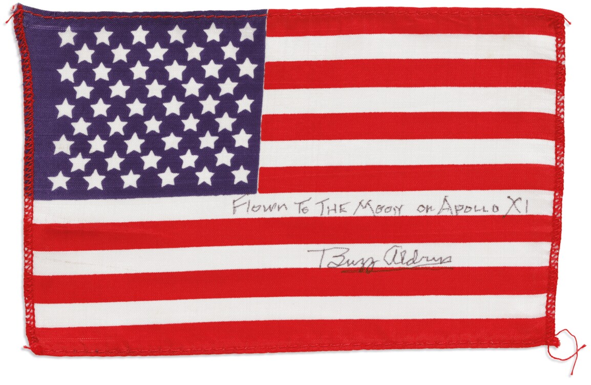 n10096-112-web.jpg