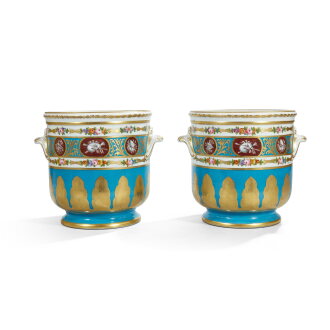 View 1 of Lot 1210: Paire de larges rafraichissoirs en porcelaine à fond turquoise dans le style de Sèvres, France, XXe siècle