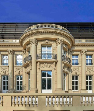 View 2 of Auction: Modern & Contemporary Discoveries