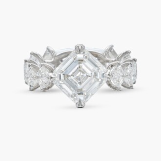 View 1 of Lot 4: Diamond Ring  