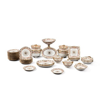 View 1 of Lot 1024: Partie de service à dessert en porcelaine anglaise, vers 1815