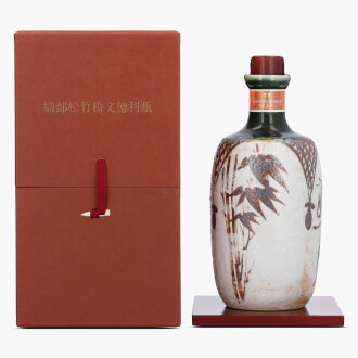 View 1 of Lot 2106: Suntory Oribe Tokkuri Ceramic Decanter 43.0 abv NV (1 Bottle 60cl)
