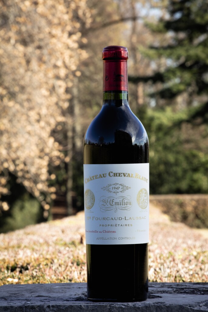 005L20704_02_CHEVAL BLANC_47_V3_reshoot.jpg