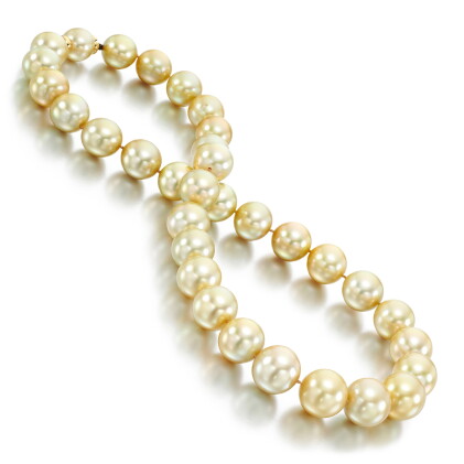 Catalog image of Cultured pearl necklace