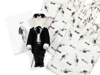 View 1 of Lot 1129: Steiff, teddy bear with the effigy of Karl Lagerfeld, Teddy Karl Lagerfeld world limited edition of 2500 copies |  Steiff, ours en peluche à l'effigie de Karl Lagerfeld, Teddy Karl Lagerfeld édition limitée mondiale de 2500 exemplaires