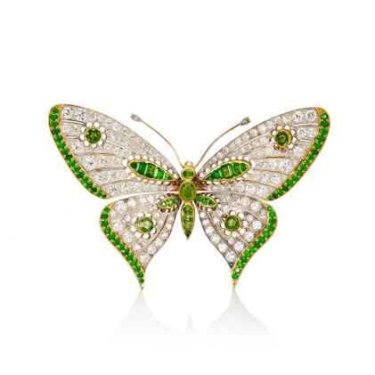 Catalog image of Green Garnet and Diamond Brooch, Early 20th Century | 石榴石 配 鑽石 胸針，二十世紀初