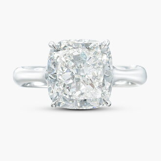 View 1 of Lot 1757: Diamond Ring | 4.04 克拉 枕形 F色 鑽石 戒指