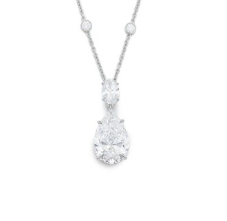 View 1 of Lot 1715: Diamond Necklace | 蒂芙尼 | 10.01克拉 梨形 D色 完美無暇 鑽石 項鏈