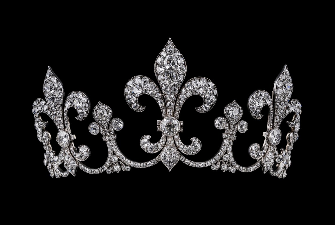 Diamond tiara from the Bourbon Parma Collection.jpg