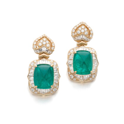 Catalog image of Pair of emerald and diamond earrings | 寶格麗 | 祖母綠配鑽石耳環一對